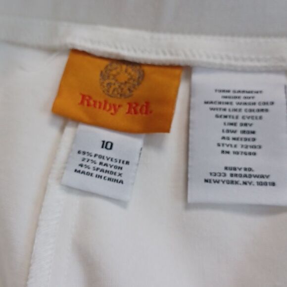 Elegant White Women's Pants - Picture 10 of 12